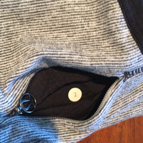 Lululemon ruffle detail shirt - Picture 7 of 7